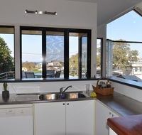 The Boat House - Accommodation Gladstone