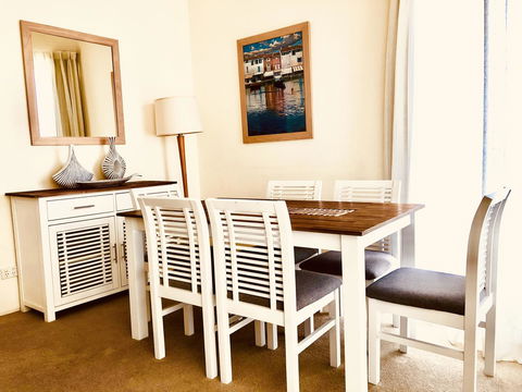 Boathouse Resort (Water Front) - Accommodation Gladstone 24