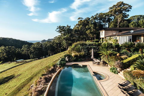 The Outlook Cabana - Accommodation Gladstone 1