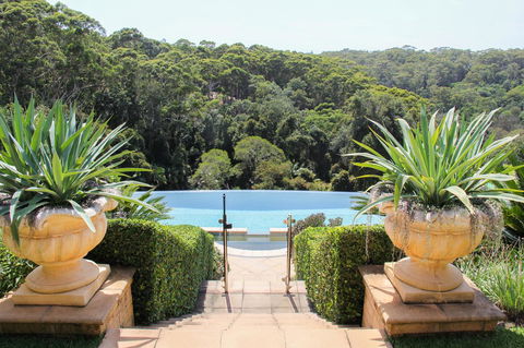 The Outlook Cabana - Accommodation Gladstone 11