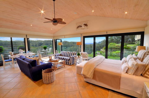 The Outlook Cabana - Accommodation Gladstone 6