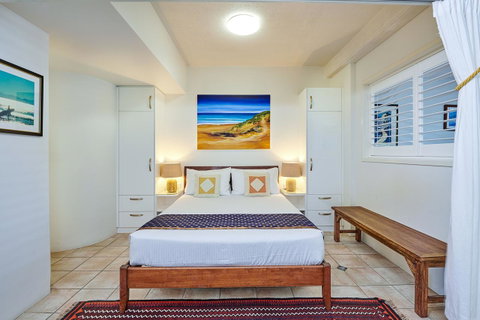 Julians Apartments - Accommodation Gladstone 42