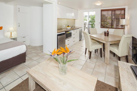 Julians Apartments - Accommodation Gladstone 18