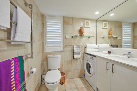 Julians Apartments - Accommodation Gladstone 9