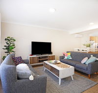 Abode  Culburra - Pet Friendly - 4 Mins to Beach - Accommodation Gladstone