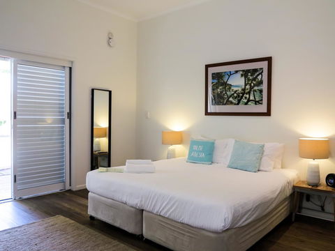 Cove Studios - Accommodation Gladstone 11