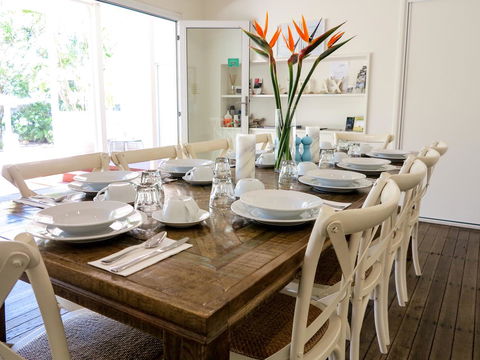 Cove Studios - Accommodation Gladstone 26