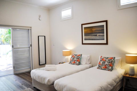 Cove Studios - Accommodation Gladstone 3