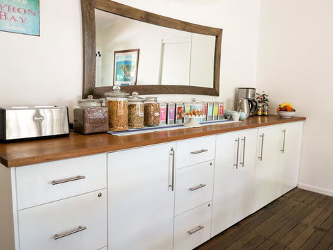 Cove Studios - Accommodation Gladstone 27