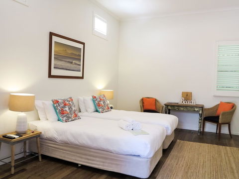 Cove Studios - Accommodation Gladstone 5