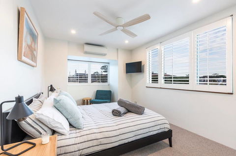 Nobbs Â· Executive 2 Storey Sydney Apartment With Pool - Accommodation Gladstone 6