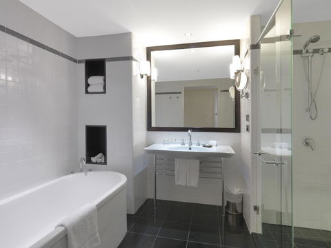 Amora Hotel Jamison Sydney - Accommodation Gladstone 33