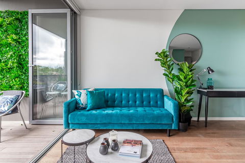 Large Light Luxe 3BDR 2BA Free Parking - Walk To Sydney Uni And RPA - Accommodation Gladstone 3