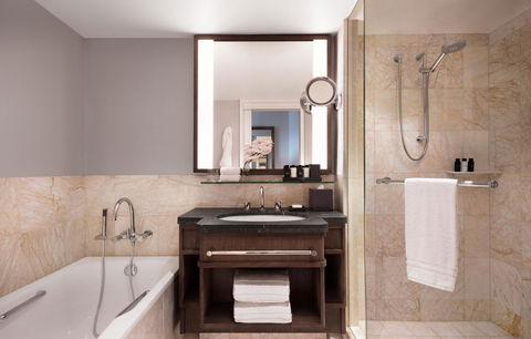 Four Seasons Hotel Sydney - Accommodation Gladstone 5