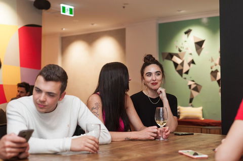 Mad Monkey Hostel Coogee Beach - Accommodation Gladstone 22