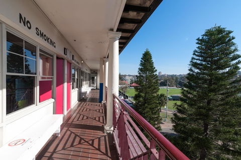 Mad Monkey Hostel Coogee Beach - Accommodation Gladstone 35