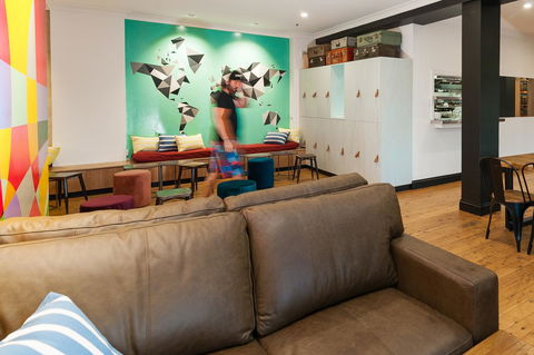 Mad Monkey Hostel Coogee Beach - Accommodation Gladstone 23