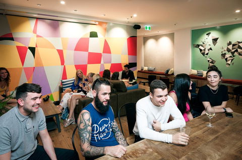 Mad Monkey Hostel Coogee Beach - Accommodation Gladstone 13