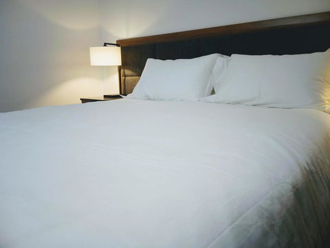 Winning Post Motor Inn - Accommodation Gladstone 1