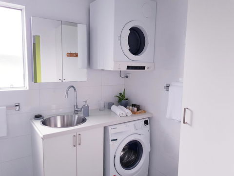 BookerBay Retreat! - Accommodation Gladstone 9