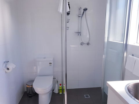 BookerBay Retreat! - Accommodation Gladstone 10