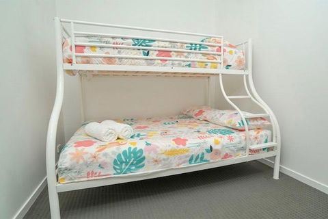 Hastings By The Sea - Accommodation Gladstone 9