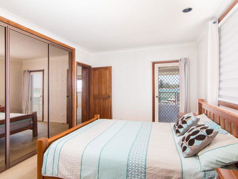 Shoreline 7 - Accommodation Gladstone 7