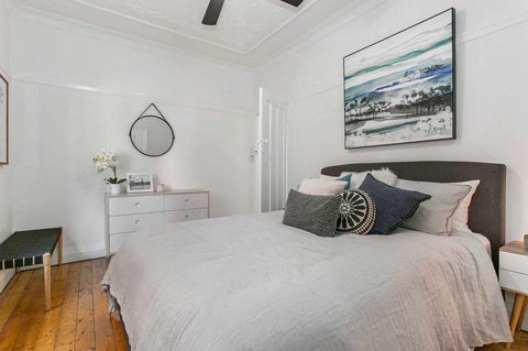 Seaspray - Manly Beach Apartment Close To The Sand - Accommodation Gladstone 1