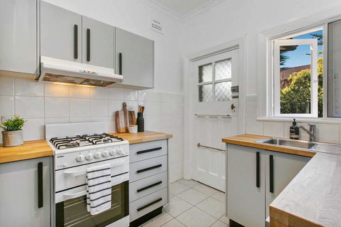 Seaspray - Manly Beach Apartment Close To The Sand - Accommodation Gladstone 4