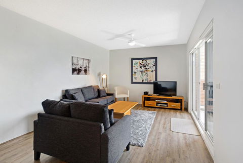Victoria Parade, Kiah, Unit 10, 53 - Accommodation Gladstone 2