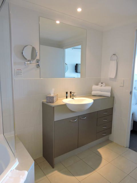 BASE Holidays - Ettalong Beach Premium Apartments - Accommodation Gladstone 20
