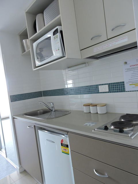 BASE Holidays - Ettalong Beach Premium Apartments - Accommodation Gladstone 21