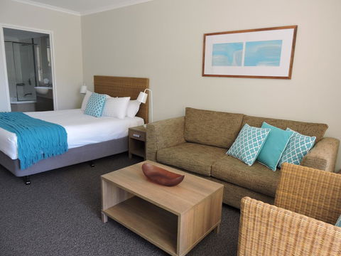 BASE Holidays - Ettalong Beach Premium Apartments - Accommodation Gladstone 13