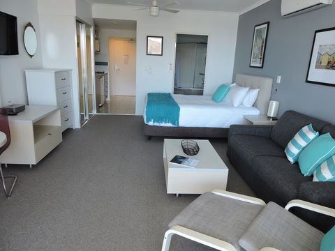 BASE Holidays - Ettalong Beach Premium Apartments - Accommodation Gladstone 18