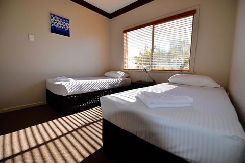 City Centre Apartments - Accommodation Gladstone 7