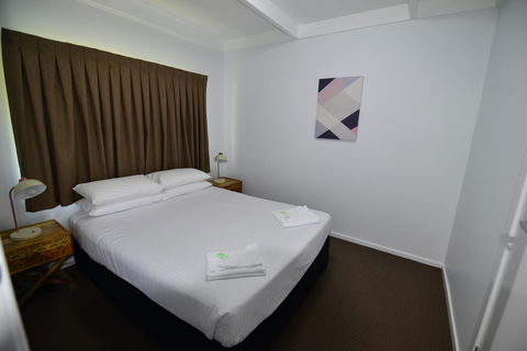 City Centre Apartments - Accommodation Gladstone 0