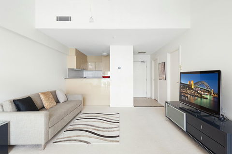 Waterfront Apartment On Sydney Harbour - Accommodation Gladstone 7