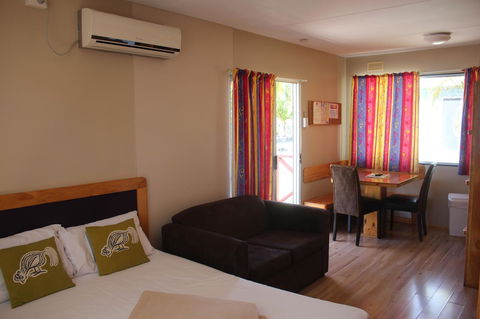 Lani\'s Holiday Island - Accommodation Gladstone 15