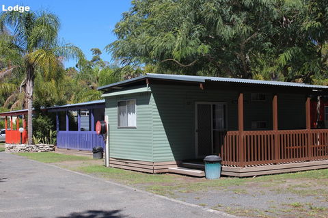 Lani\'s Holiday Island - Accommodation Gladstone 23