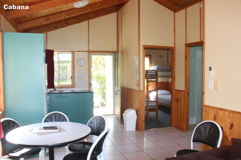 Lani\'s Holiday Island - Accommodation Gladstone 32