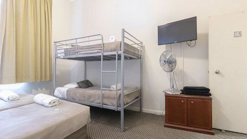 Woolbrokers Hotel - Accommodation Gladstone 15
