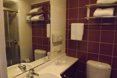 Hotel Hacienda - Accommodation Gladstone 19
