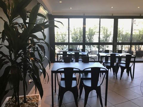 Hotel Hacienda - Accommodation Gladstone 11