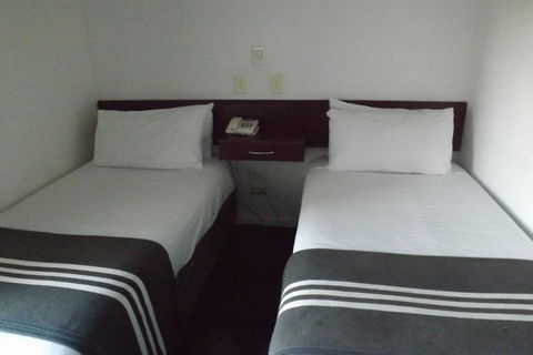 Hotel Hacienda - Accommodation Gladstone 17