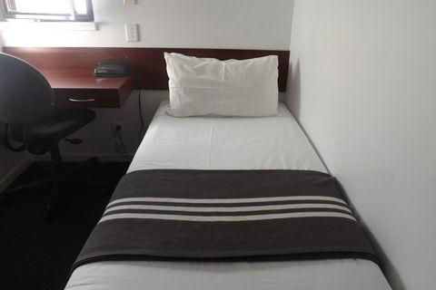 Hotel Hacienda - Accommodation Gladstone 27