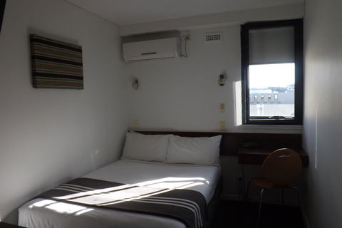 Hotel Hacienda - Accommodation Gladstone 26