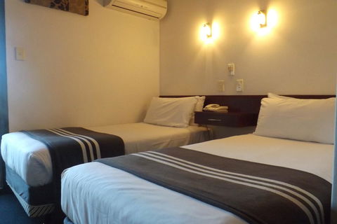 Hotel Hacienda - Accommodation Gladstone 15