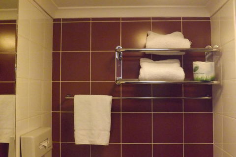 Hotel Hacienda - Accommodation Gladstone 24