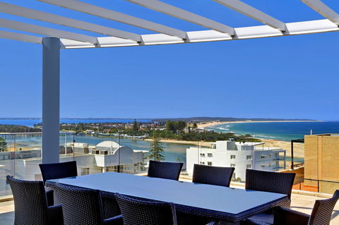 Sandy Cove Apartments - Accommodation Gladstone 0