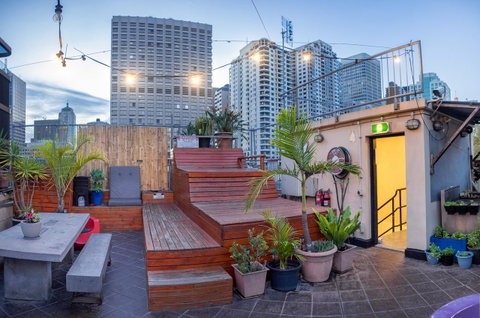Big Backpackers Hostel - Accommodation Gladstone 12